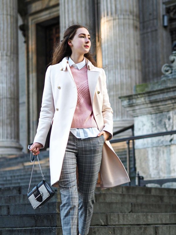 Can You Wear a Capelet Blazer in a Formal Work Environment?